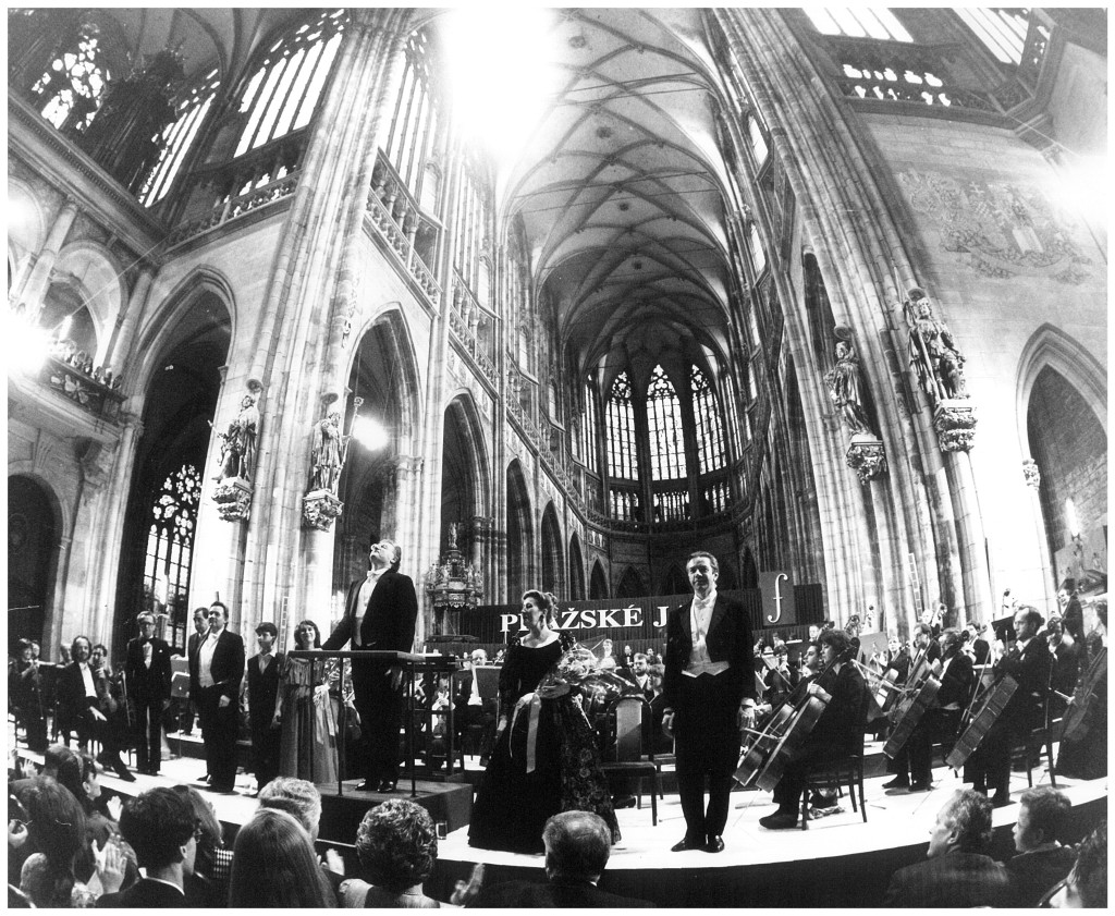 Z koncertu Pražského jara v Katedrále sv. Víta, kde 14. května 1993 zaznělo Liverpoolské oratorium. Foto Zdeněk Chrapek
